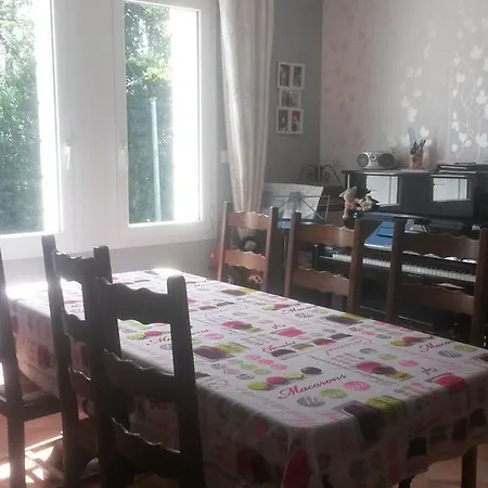 D'hotes Le Perdigon Bed & Breakfast Estang